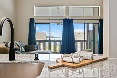 162 April Point Drive S, Conroe, TX 77356 - Photo 4