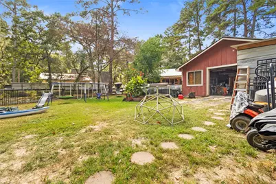 11941 W Hollyhill Drive, Plantersville, TX 77363 - Photo 26