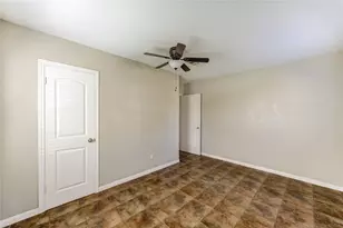 6729 Barney Rd, Houston, TX 77092 - Photo 18