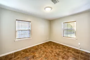 6729 Barney Rd, Houston, TX 77092 - Photo 16