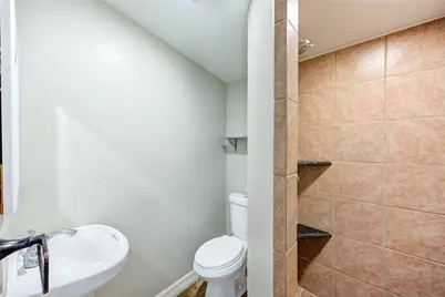 6729 Barney Road, Houston, TX 77092 - Photo 36