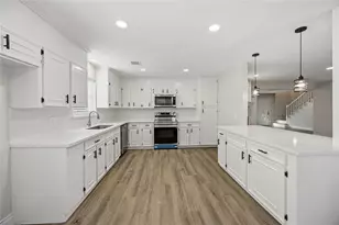 5702 Old Lodge Dr, Houston, TX 77066 - Photo 10
