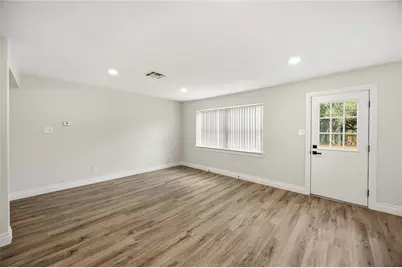 5702 Old Lodge Drive, Houston, TX 77066 - Photo 12