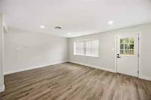 5702 Old Lodge Dr, Houston, TX 77066 - Photo 12