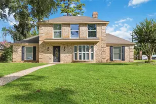 5702 Old Lodge Dr, Houston, TX 77066 - Photo 1