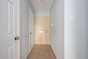 3107 Sleepy Hollow Dr, Sugar Land, TX 77479 - Photo 8