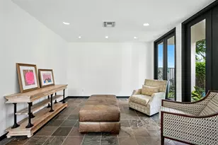 2019 McClendon St, Houston, TX 77030 - Photo 8