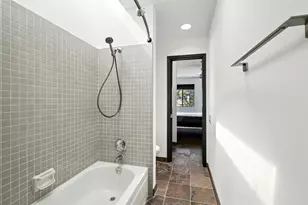 2019 McClendon St, Houston, TX 77030 - Photo 28