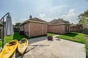 1523 Crescent Shores Ln, Pasadena, TX 77586 - Photo 28