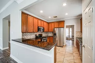 1523 Crescent Shores Ln, Pasadena, TX 77586 - Photo 6