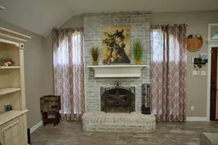 213 Trail Ride Rd, Angleton, TX 77515 - Photo 2