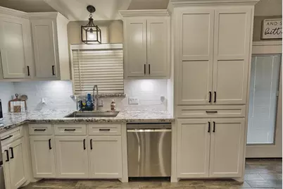 213 Trailride Road, Angleton, TX 77515 - Photo 12