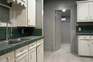 7815 Dayton St, Houston, TX 77012 - Photo 8