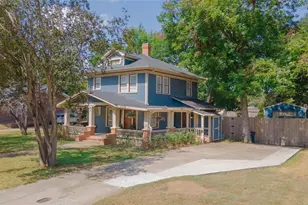 602 W Buck St, Caldwell, TX 77836 - Photo 1