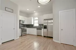 3614 Main Plaza Dr, Houston, TX 77025 - Photo 4