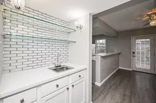 3901 Woodchase Dr, Houston, TX 77042 - Photo 8