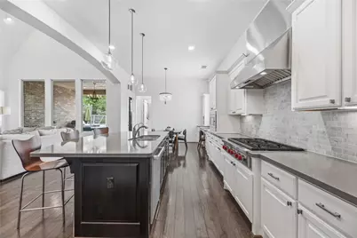 9819 Mount Shasta, Missouri City, TX 77459 - Photo 10