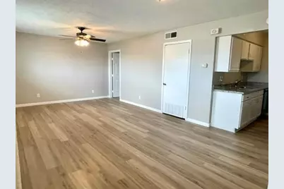1914 Larrabee Street #3, Seabrook, TX 77586 - Photo 2