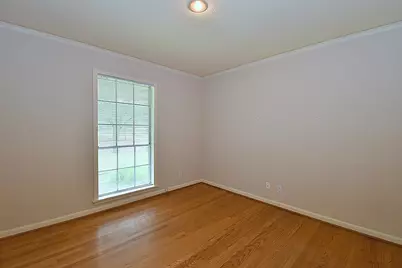 5103 Briarbend Drive, Houston, TX 77035 - Photo 4