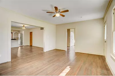 610 Columbia Street, Houston, TX 77007 - Photo 2