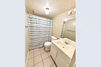 4714 Oleander Street #D, Bacliff, TX 77518 - Photo 10