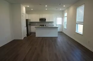 508 Oak Chase Ave, Dayton, TX 77535 - Photo 2