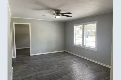 905 N Arcola Street, Angleton, TX 77515 - Photo 4