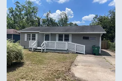905 N Arcola Street, Angleton, TX 77515 - Photo 1