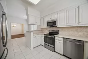 2125 Bering Dr, Houston, TX 77057 - Photo 12