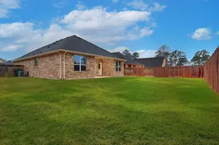 14215 Irvine Rnch Trl, Conroe, TX 77384 - Photo 2