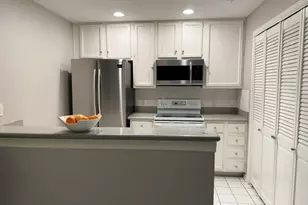 11711 Memorial Dr, Houston, TX 77024 - Photo 6