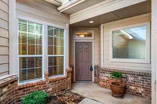 1742 Pepper Hill Ln, Sugar Land, TX 77479 - Photo 4