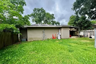 1219 S 13th St, Nederland, TX 77627 - Photo 14