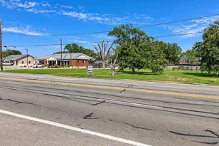 711 S Eagle St, Weimar, TX 78962 - Photo 1