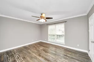 2224 S Piney Point Rd, Houston, TX 77063 - Photo 20