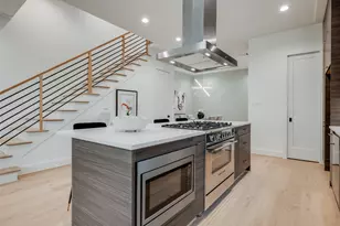 1312 Castle Ct, Houston, TX 77006 - Photo 18