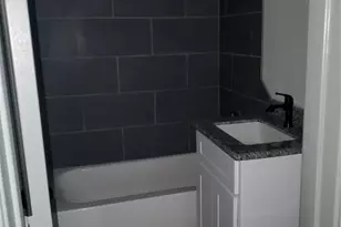 4910 Southwind St, Houston, TX 77033 - Photo 14