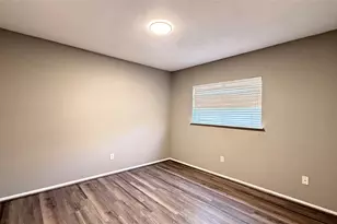 12651 Day Hollow Ln, Houston, TX 77070 - Photo 10