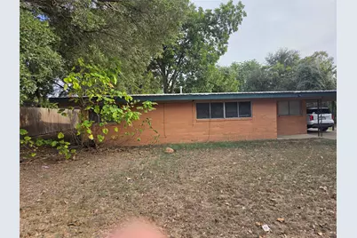 404 E Brown Street, Hearne, TX 77859 - Photo 1