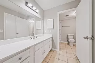9809 Richmond Ave, Houston, TX 77042 - Photo 12