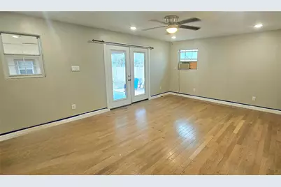 5231 Lyndhurst Drive, Houston, TX 77033 - Photo 16