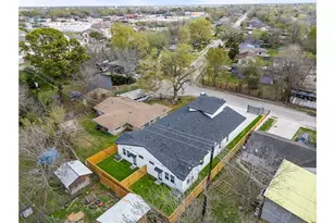 7710 Sharondale Dr, Houston, TX 77033 - Photo 46