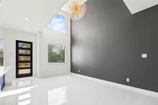 7710 Sharondale Dr, Houston, TX 77033 - Photo 14