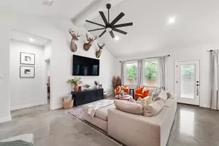 125 Ellis Ln, West Columbia, TX 77486 - Photo 8