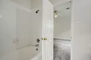 548 Small Cedar Dr, League City, TX 77573 - Photo 24