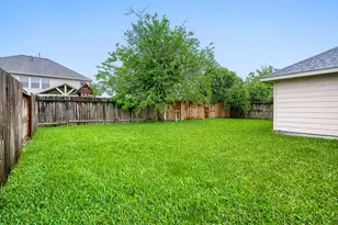 548 Small Cedar Dr, League City, TX 77573 - Photo 28