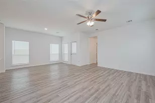 481 Long Br Dr, Dayton, TX 77535 - Photo 8