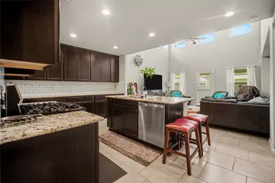 2027 Bravos Manor Lane, Fresno, TX 77545 - Photo 8