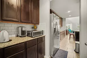 2027 Bravos Manor Ln, Fresno, TX 77545 - Photo 6