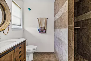 419 W Lake Shore Dr, Livingston, TX 77351 - Photo 24
